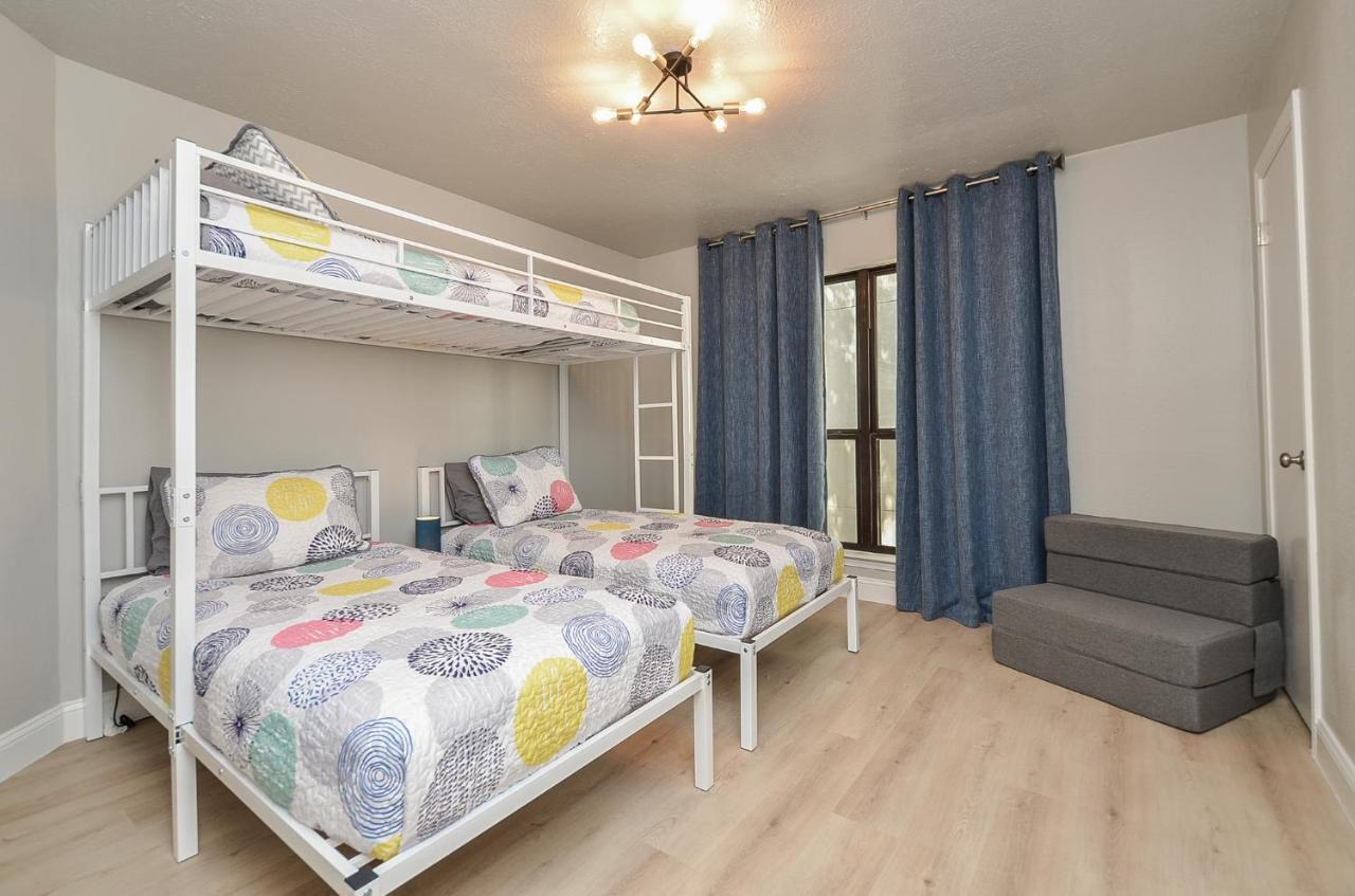 Metro Family Getaway 3 Bedroom 3 Bathroom Хюстън Екстериор снимка